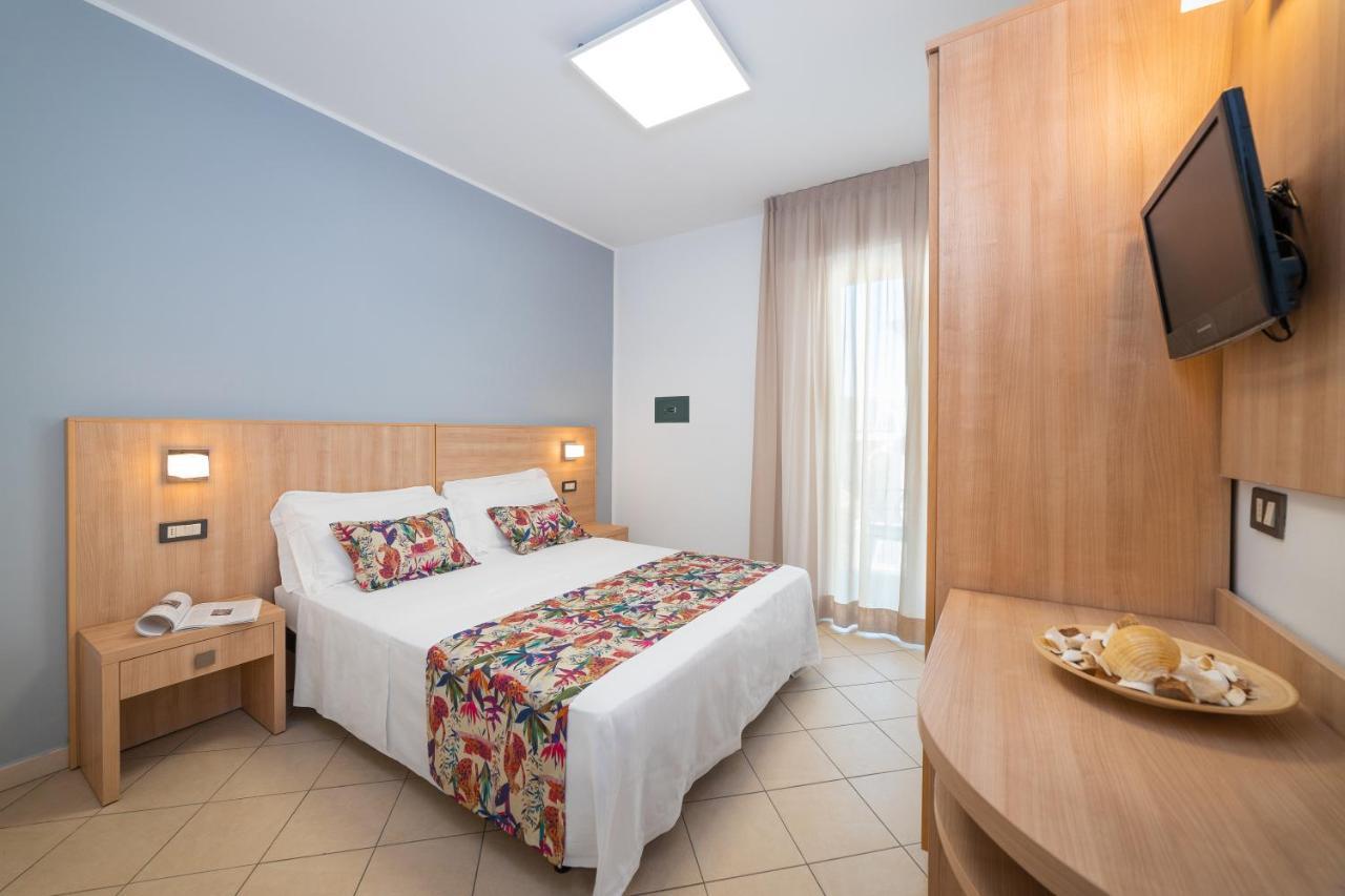 Hotel Amalfi - Smart Hotel Riccione Luaran gambar