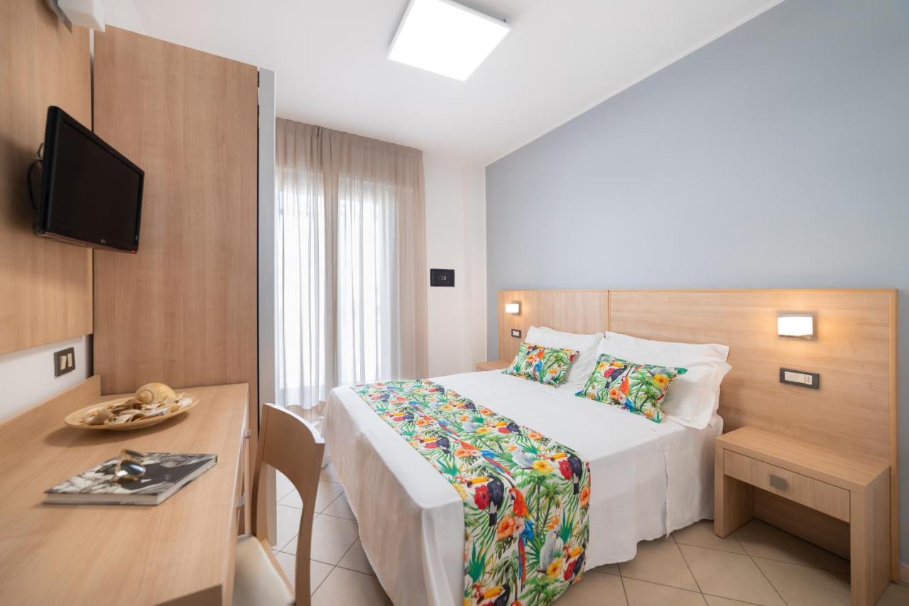 Hotel Amalfi - Smart Hotel Riccione Luaran gambar