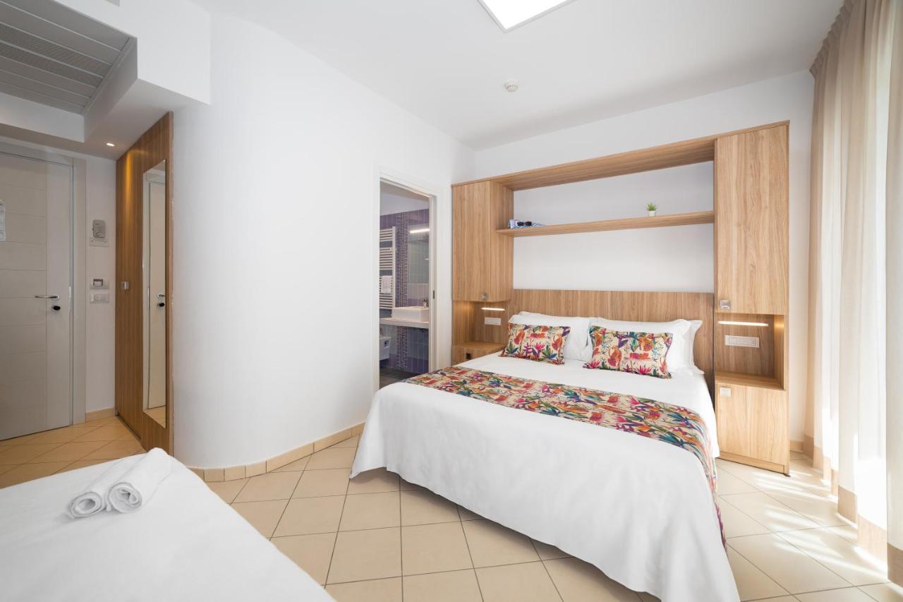 Hotel Amalfi - Smart Hotel Riccione Luaran gambar