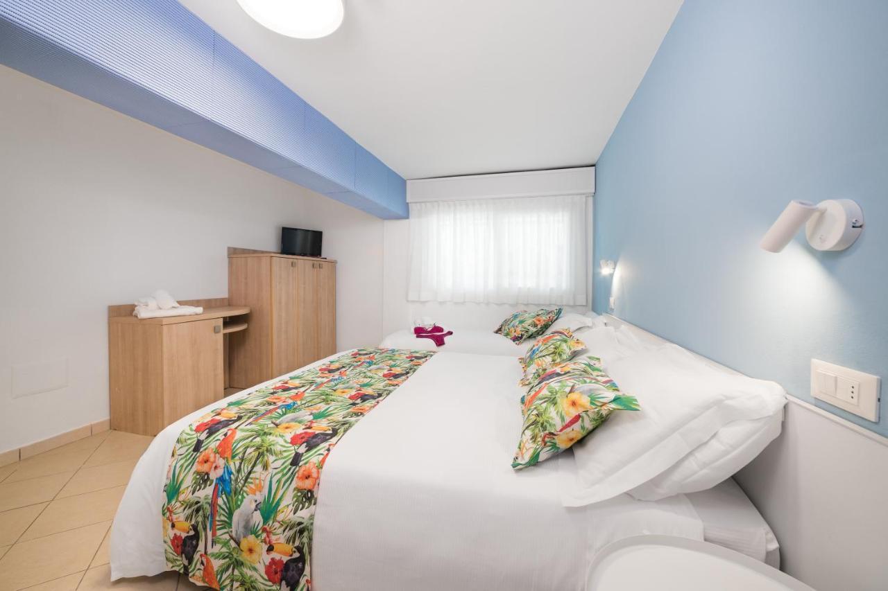 Hotel Amalfi - Smart Hotel Riccione Luaran gambar