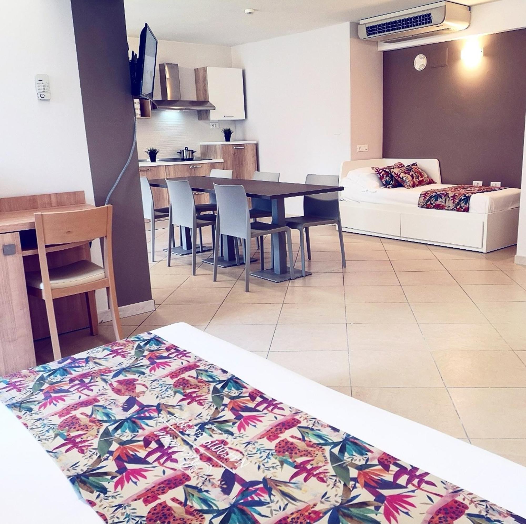 Hotel Amalfi - Smart Hotel Riccione Bilik gambar